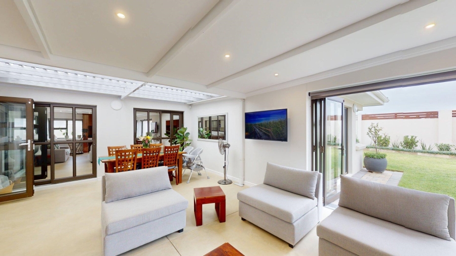 3 Bedroom Property for Sale in Lovemore Park Eastern Cape